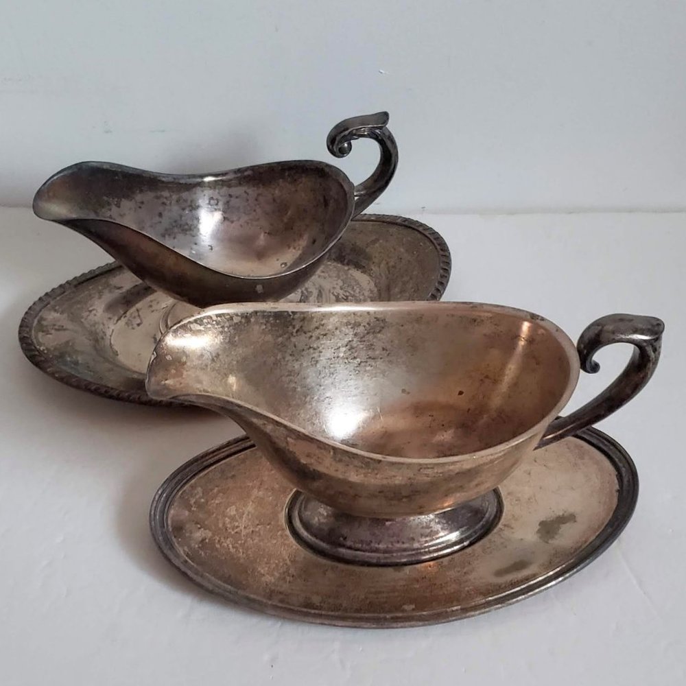 Lot of 2 Vintage SILVER PLATED Gravy Sauce Boat and Tray time patina Silverplate